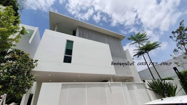 ให้เช่าบ้านหรู Vive เอกมัย รามอินทรา ใกล้ KPIS International School  There are 4 bedrooms