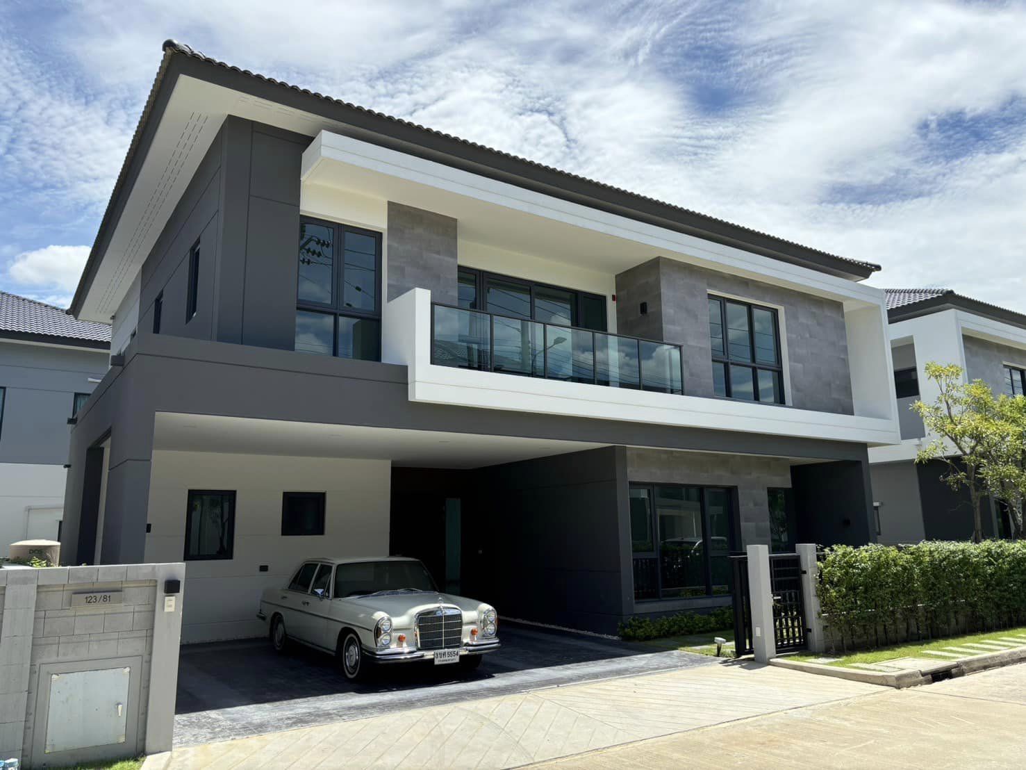 BH3093 For rent  THE CITY BANGNA (New Project) Luxurious detached house in Bangna next to Mega Bangna International schools.