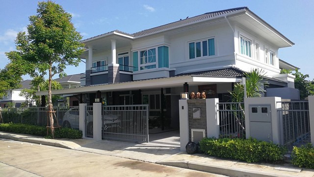 บ้าน ศุภาลัยพรีม่าวิลล่าสาย1 พท. 112 ตาราง.วา 4BR4BATHROOM 21900000 THAI BAHT สภาพแวดล้อมดี