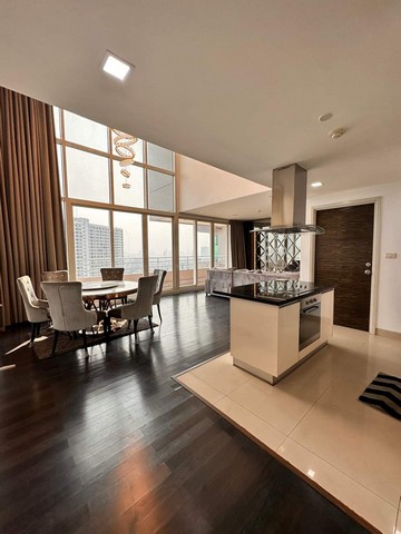 A Triplex Penthouse for Rent with City View and River View at Watermark Chaophraya River