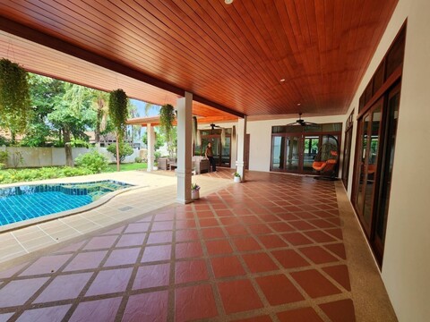 Pool Villa in Soi Samakkhi 2, quiet, close to nature.    Surrounded by luxury pool villas