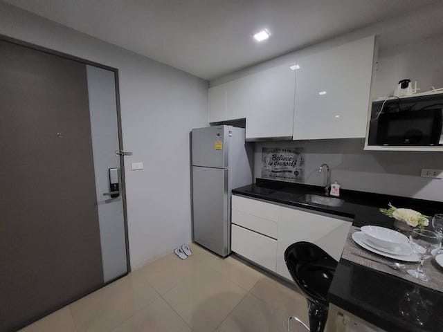 Mirage Sukhumvit 27 safe clean  spacious  BTS Asoke