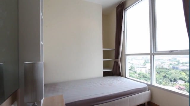 Life Sukhumvit 65 spacious 2 bedrooms 23rd floor BTS Ekkamai