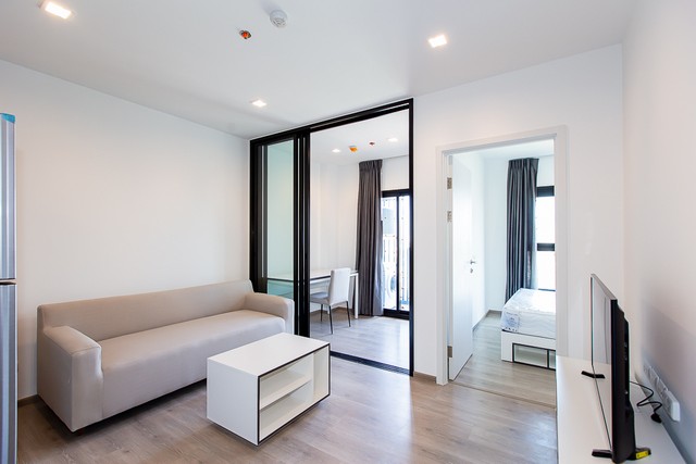 CONDOMINIUM THE BASE Phetkasem 48 เดอะ เบส เพชรเกษม 48 8000 THB 1ห้องนอน1Bathroom 24SQ.METER ใกล้ - Hot!