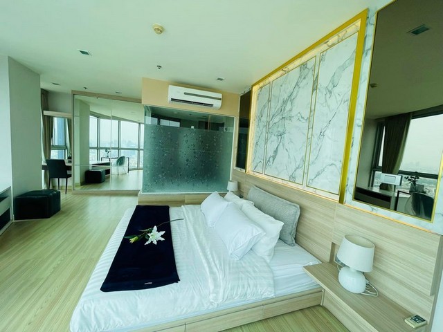 ให้เช่าคอนโด  Sky Walk Residences Condo ใกล้ bts พระโขนง ห้องมุม วิวสวย โปร่งโล่ง ลมเย็น 