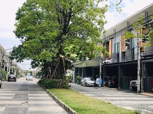 ให้เช่าทาวน์เฮาส์สวยเกษตรนวมินทร์2ใกล้ MRT แยกนวมินทร์