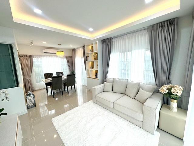 BH3059 ให้เช่าบ้านเดี่ยว2 ชั้น โกลเด้นนีโอสุขุมวิท ลาซาน Fully Furnished หรูหราสไตล์อังกฤษ  ใกล้BTS แบริ่ง