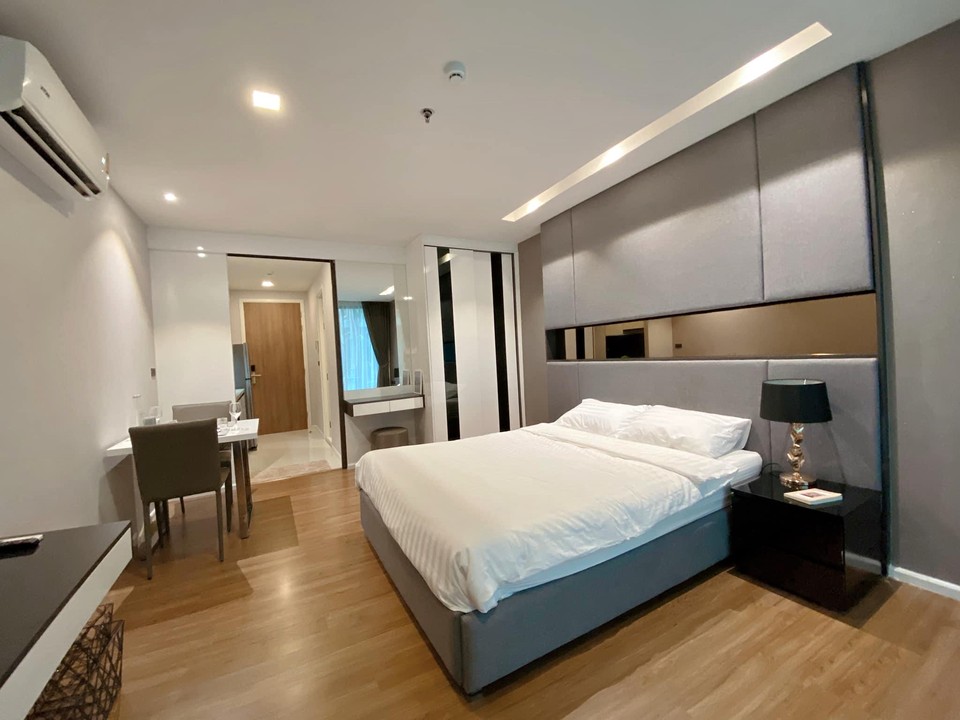 197-RI ขาย The Starhill Luxury Condo พร้อมผู้เช่า ขายเพียง 2.7 ล้านบาท