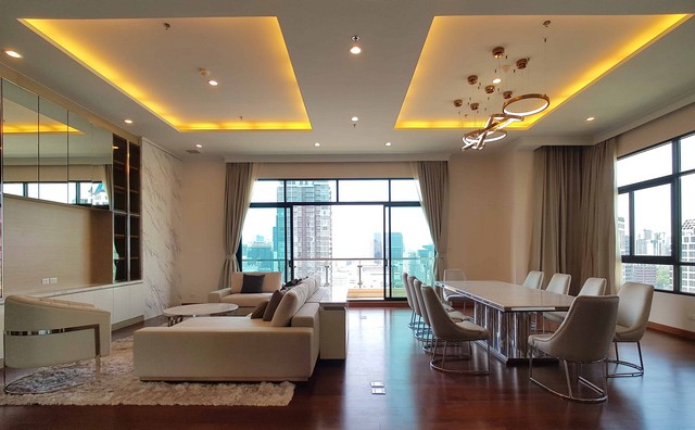 Condo for rent Supalai Elite Sathorn-Suanplu,penthouse features 4 beds, 4 baths, on high floor