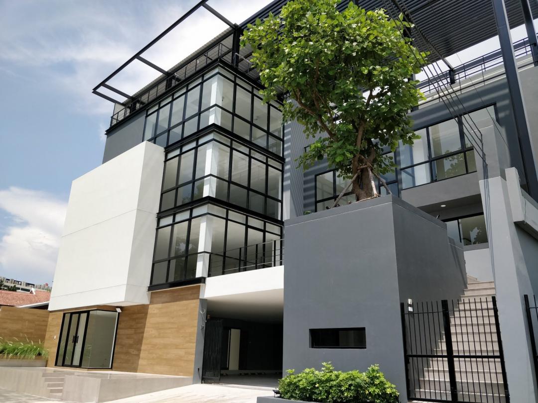 P.819 Office for Rent ให้เช่าสำนักงานแบ่งพื้นที่เช่ามีลิฟต์โดยสาร ใกล้สวนหลวง ร.9 