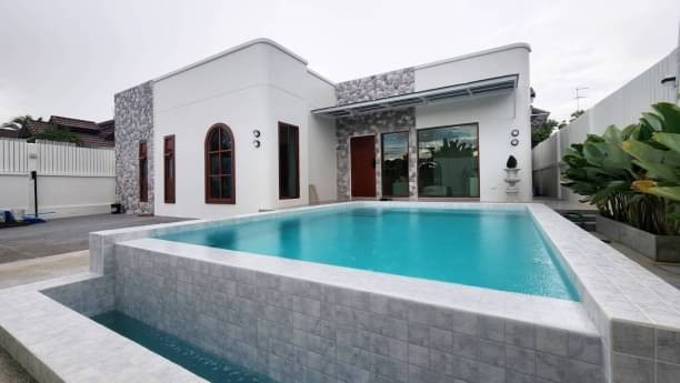 Pool Villa วิวดอย 7.9 ล้าน 72 ตรว. 4 นอน 5 น้ำ เชียงใหม่ วิวดอย หางดง ใกล้กาดฝรั่ง ทำเลดีมาก ซื้ออยู่เองหรือปล่อยเช่าก็ดี 