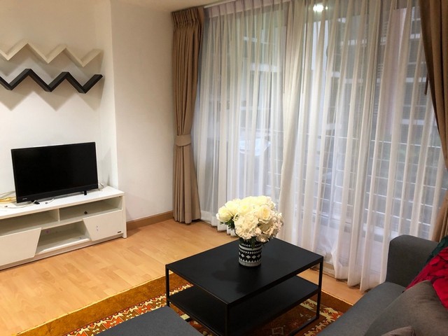 Beautiful unit at Master Sathorn near BTS Wong wian yai