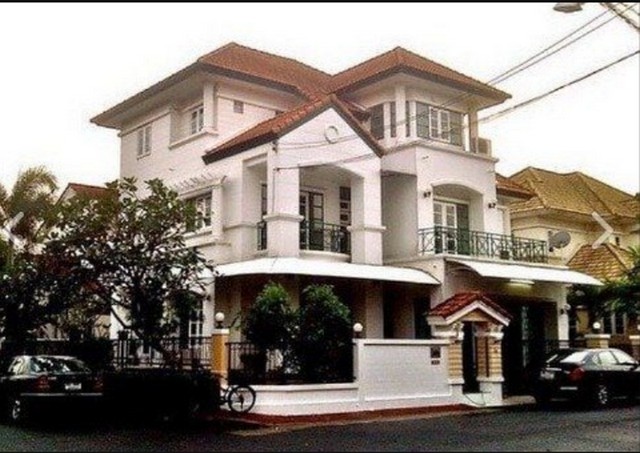 ขายบ้านเดี่ยว  6 ห้องนอน 4 ห้องน้ำ มัณฑนา สวนหลวง ร.9 ใกล้ สนามบินสุวรรณภูมิ