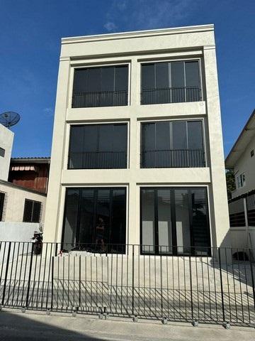 BH1959 Office/Warehouse ให้เช่า-ขายโฮมออฟฟิศใหม่ 3.5ชั้น  อุดมสุข 42 , 56