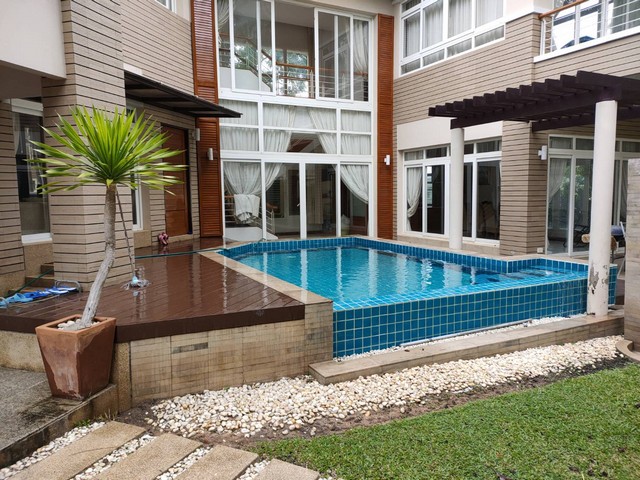 ขายบ้าน Pool Villa ติดทะเล บ้านทะเล-พัทยา พื้นที่ 149 ตรว. 3 ห้องนอน 4 ห้องน้ำ พร้อมเฟอร์นิเจอร์