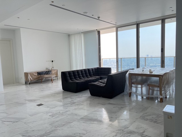 Four Seasons Private Residences Condo for RENT, near BTS Saphan Taksin