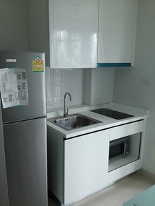 คอนโด Centric Ratchada-Suthisan  3790000 บาท. 1 BR 1 ห้องน้ำ ขนาดพื้นที่ 32 sq.m. ไม่ไกลจาก - ด่วนๆ -