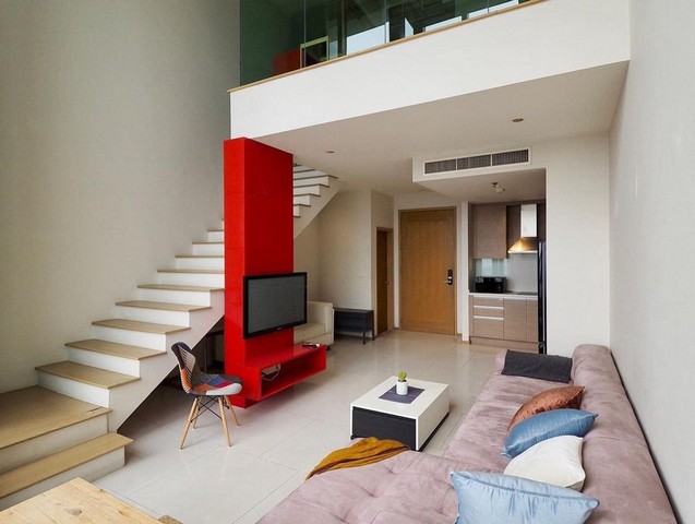 A beautiful duplex available now!!! at The Emporio place, near BTS Phromphong