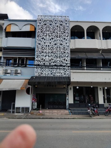 ขาย Hostel 3 ชั้น ถนนวัวลาย ช้างคลาน เมืองเชียงใหม่ เชียงใหม่