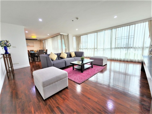 Pet friendly unit!!! 3beds at Sathorn Gallery Residences near BTS Surasak