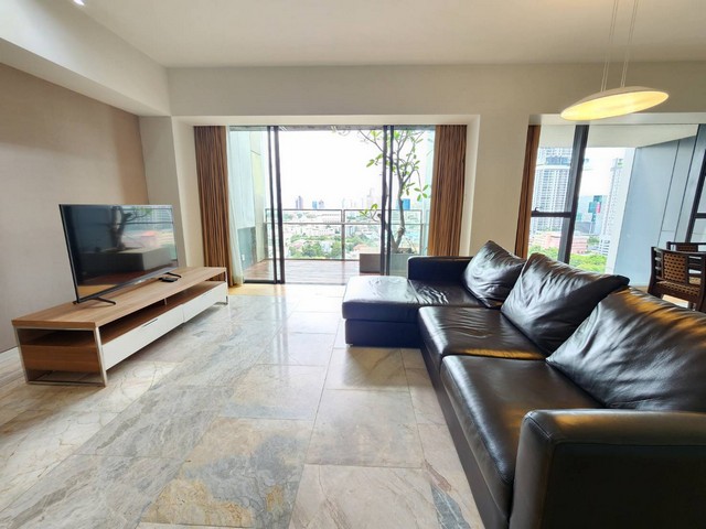 condo The Met, ready to move in, 3 beds, 4 baths, for rent and sale, on Sarathan Road, near BTS