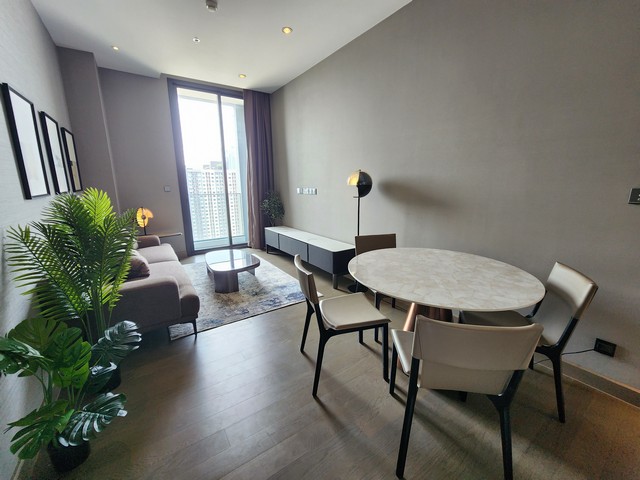 The Esse at Singha Complex 2 bedrooms for rent close to MRT and Airport Link 